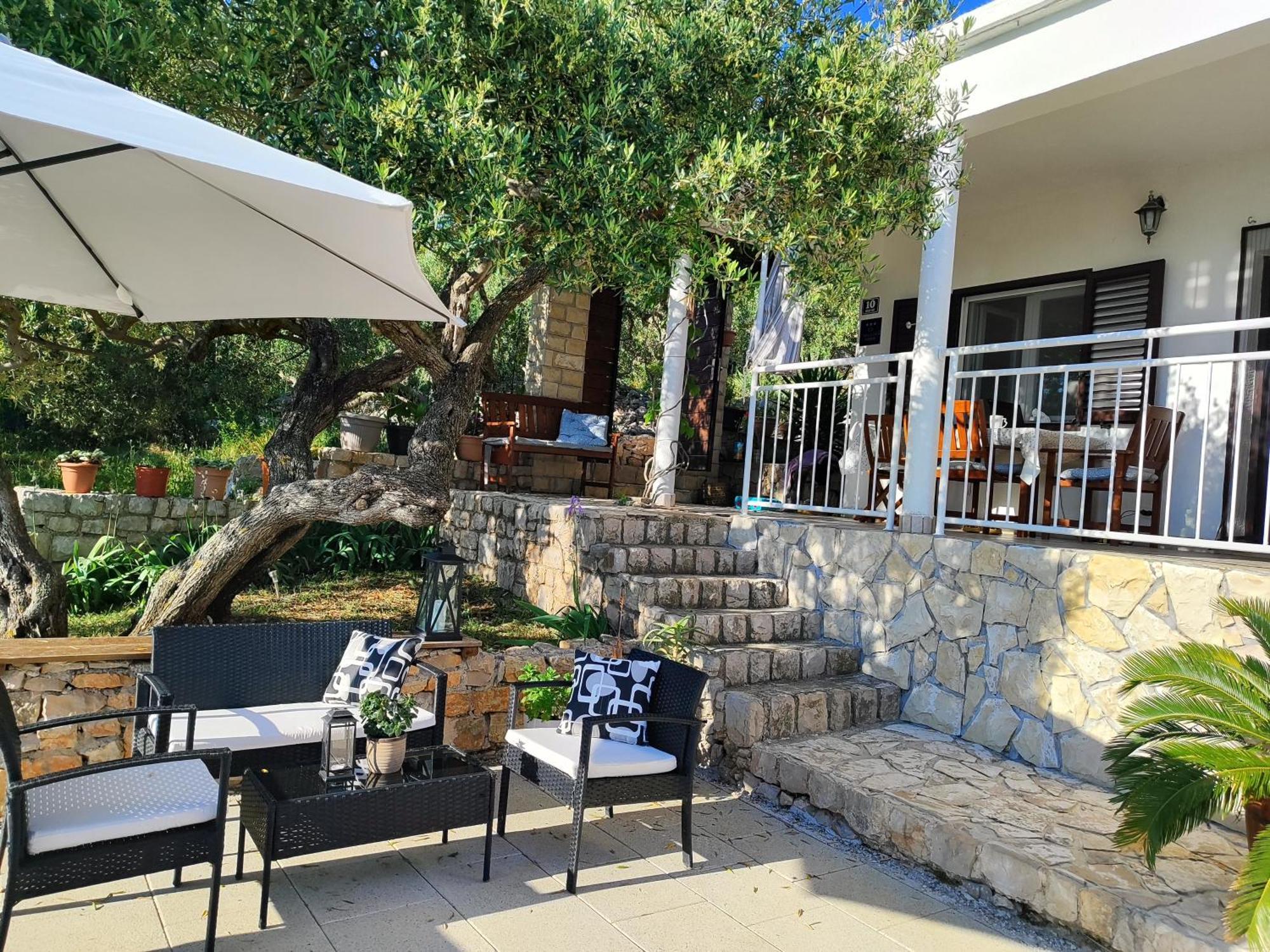 Willa Weekend House Olive Garden Donje Selo na Šolti Zewnętrze zdjęcie
